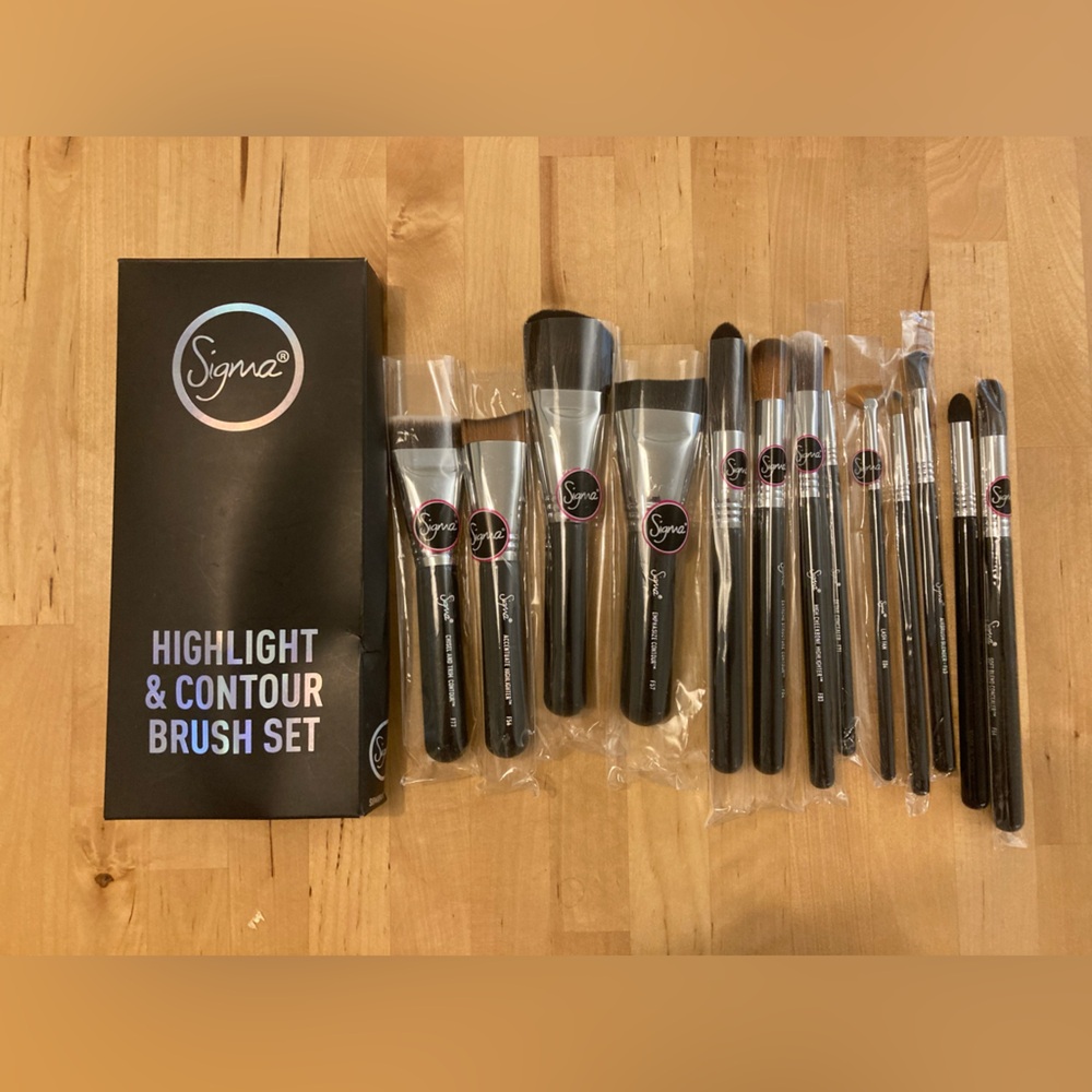 NEW Sigma Makeup Brush Set 13 Brushes